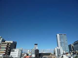 䕗